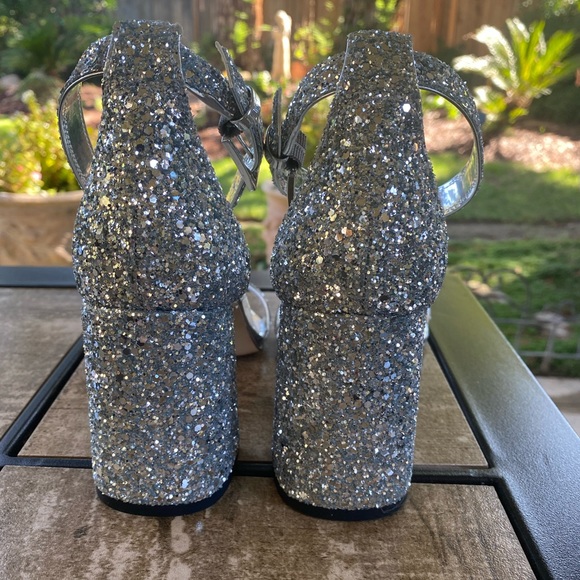 ALICE & OLIVIA SILVER LILLIAN 8.5 - Picture 4 of 6